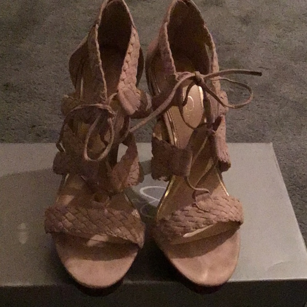 Shoes - Picture 2 of 6